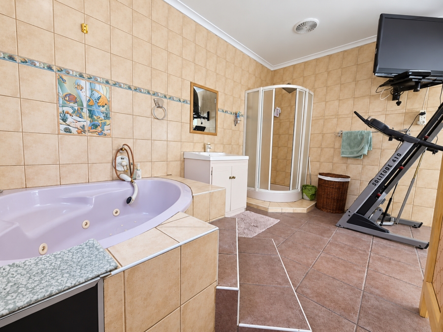 4 Bedroom Property for Sale in Hopefield Western Cape